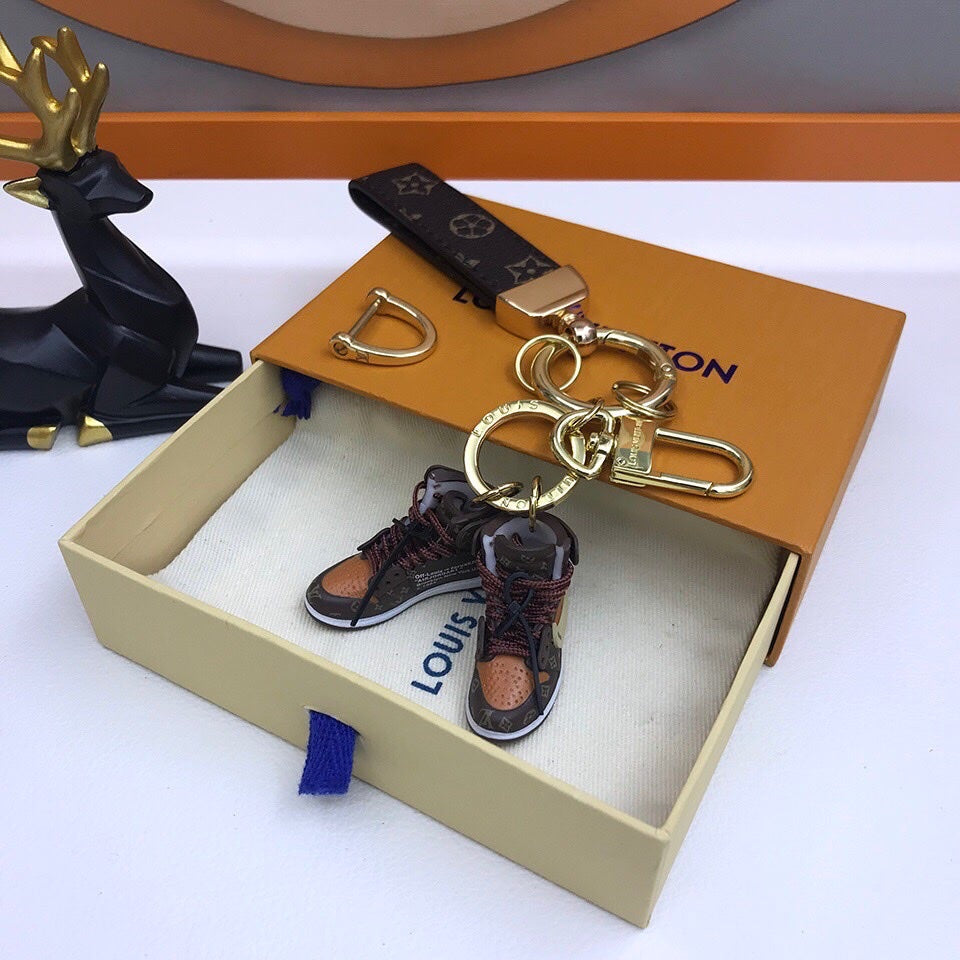 BL - High Quality Keychains LUV 009