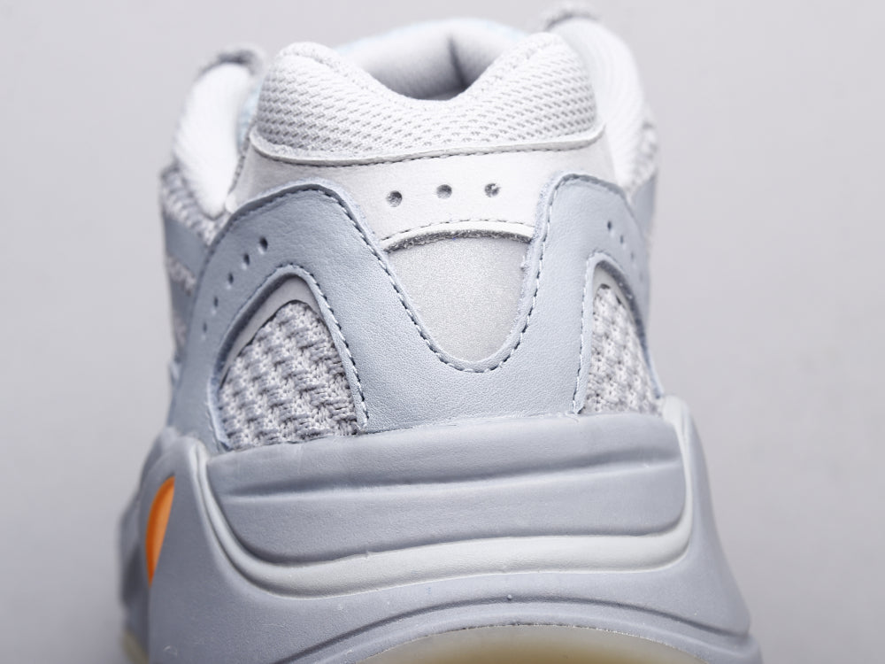 BL - Yzy 700 Inertia 2.0 Sneaker