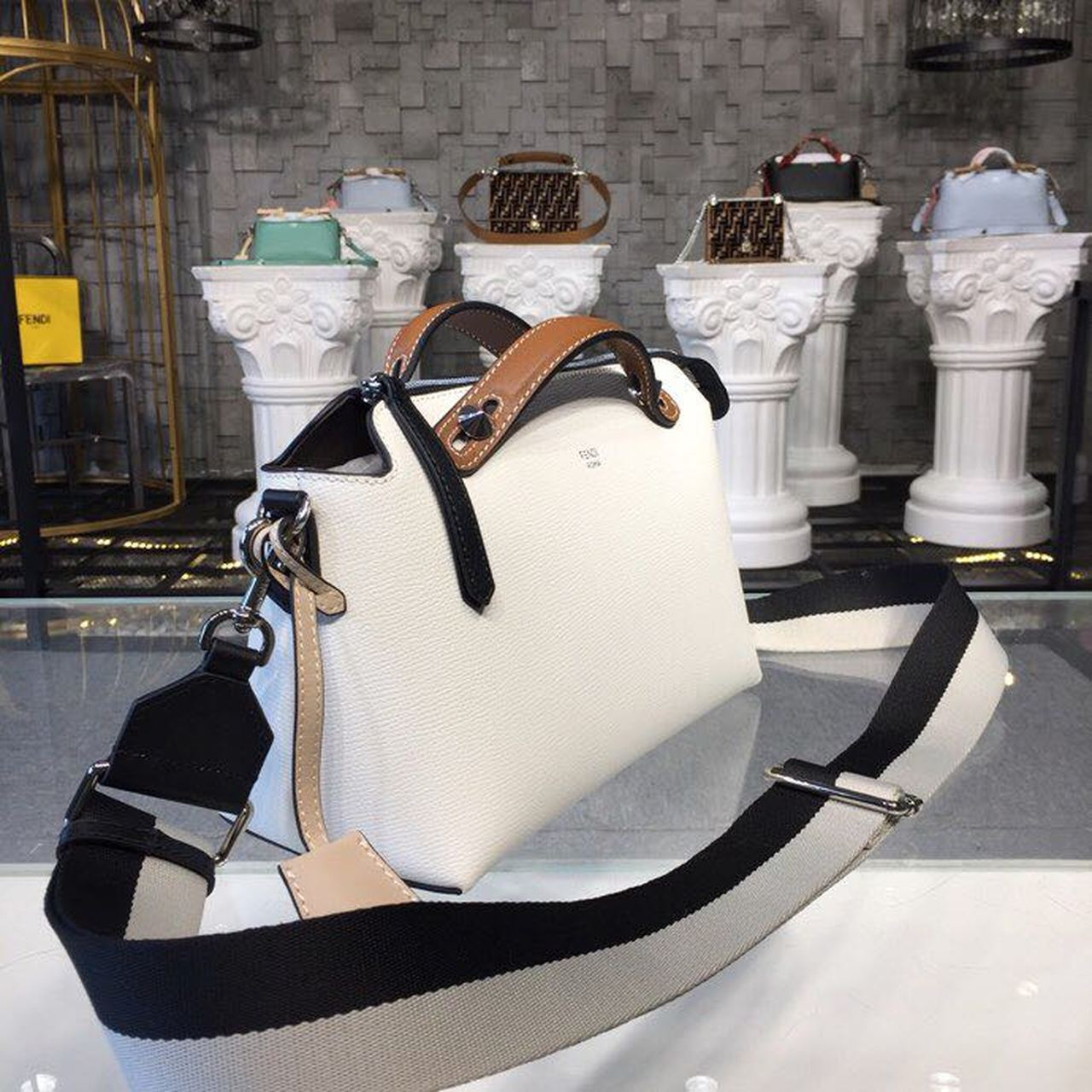 FI By The Way Medium White For Women, Women’s Hangbags, Shoulder And Crossbody Bags 11.4in/29cm FF 8BL146