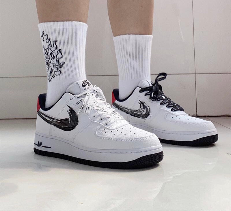 BL - AF1 black and white brush