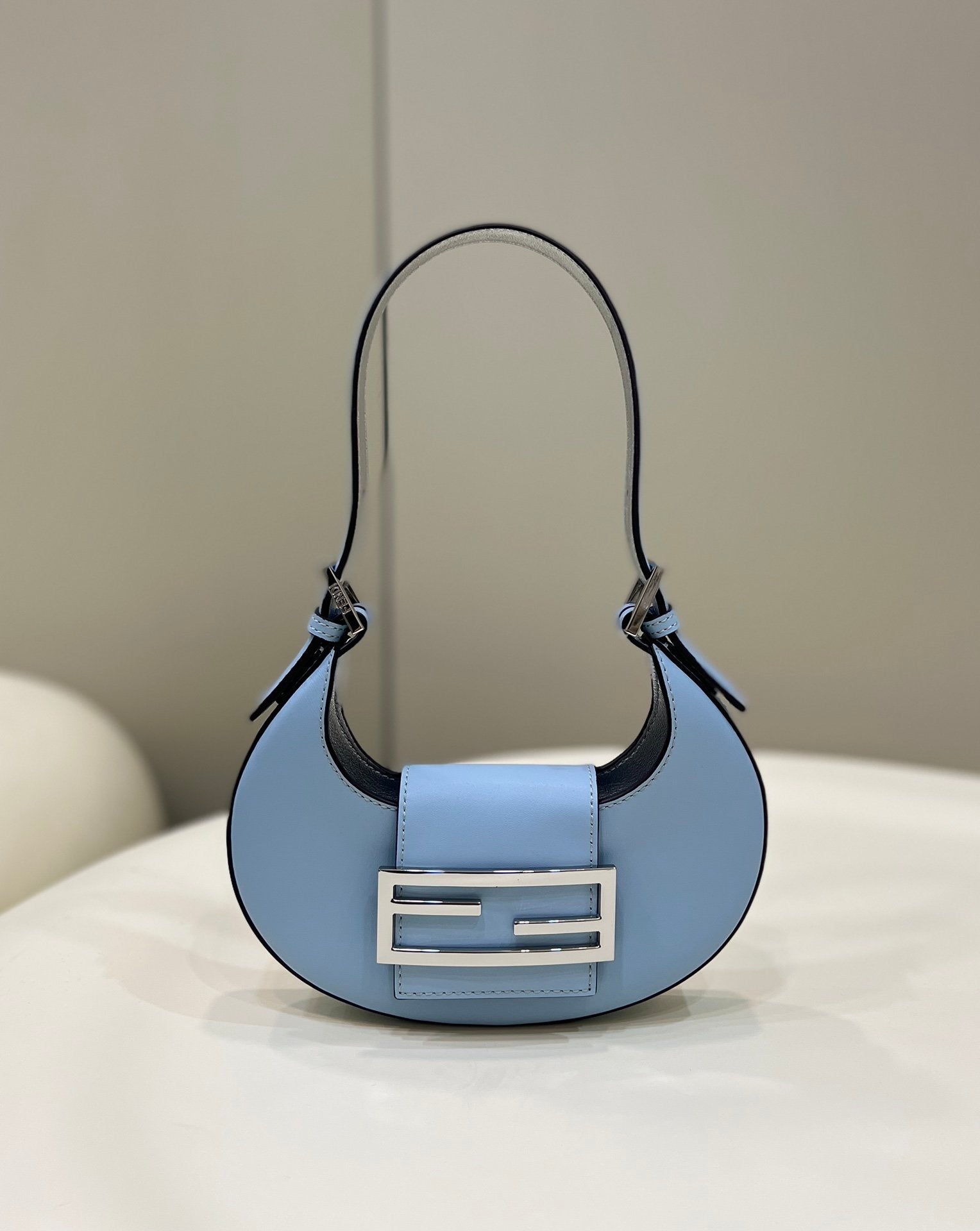 FI Cookie White For Women, Women’s Handbags, Shoulder Bags 7.4in/19cm FF 8BS065AAIWF1HBK