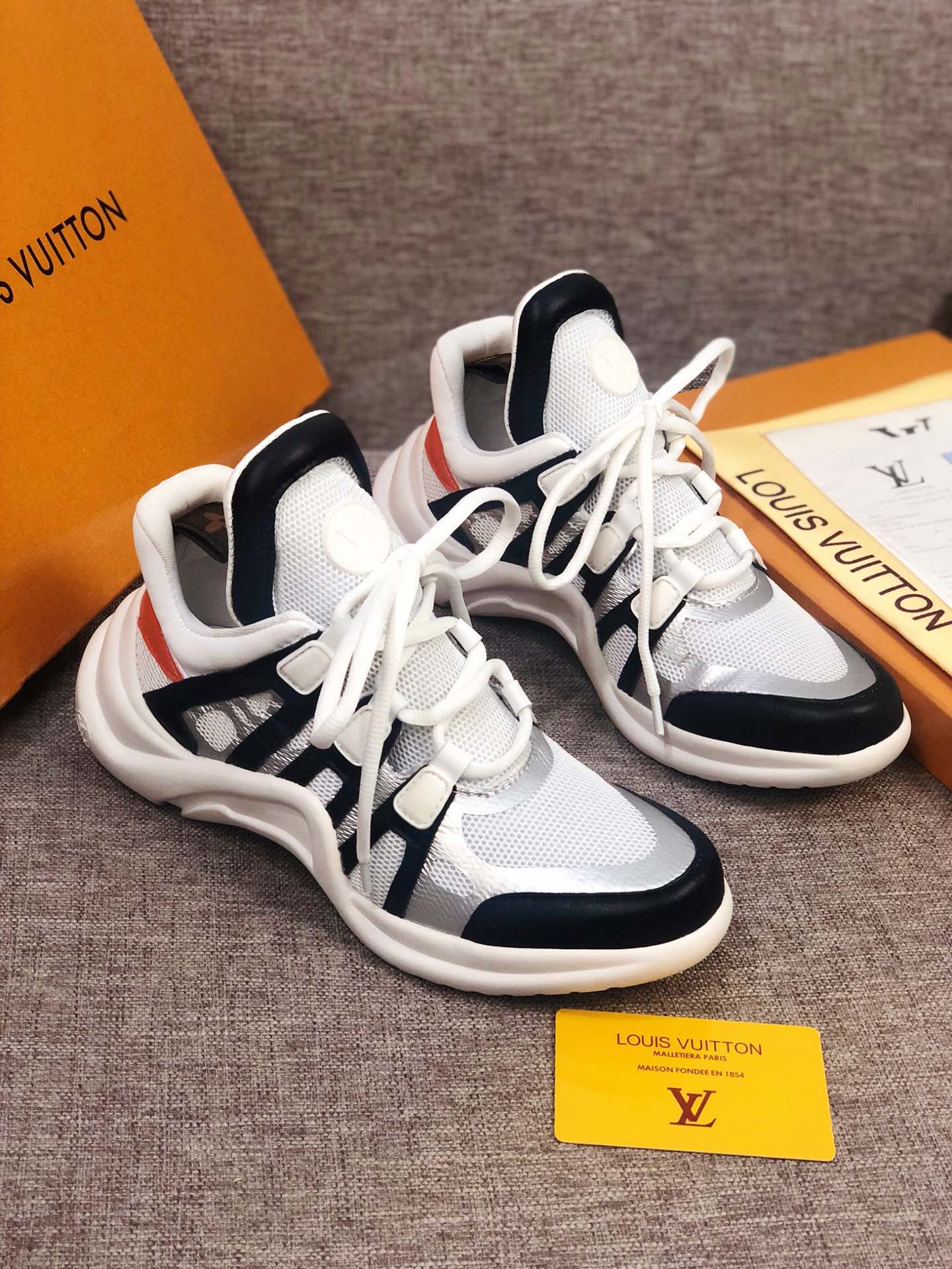 BL - LUV Archlight White Black Orange Sneaker