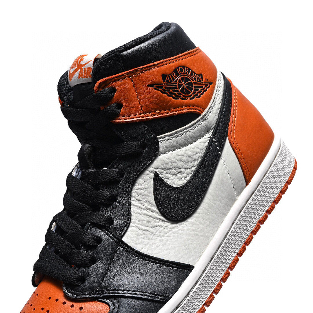 BL - AJ1 High Black Buckle