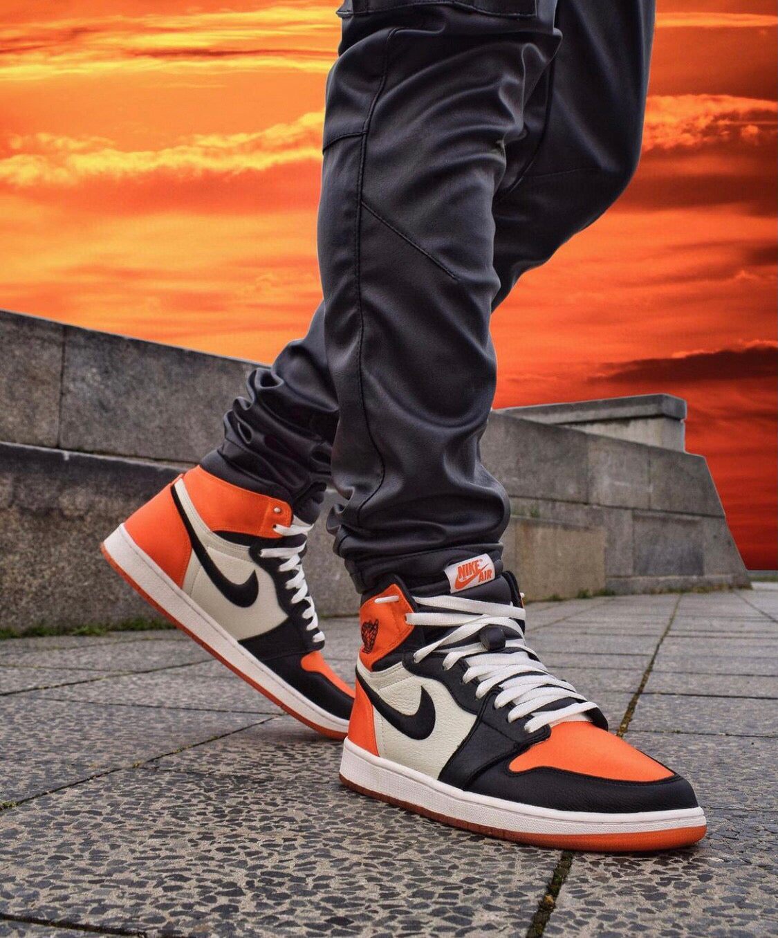 BL - AJ1 High Black Buckle