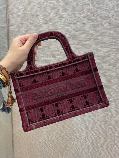 DI Mini Book Tote Red Embroidery Red For Women Women’s Handbag 9in/23cm CD