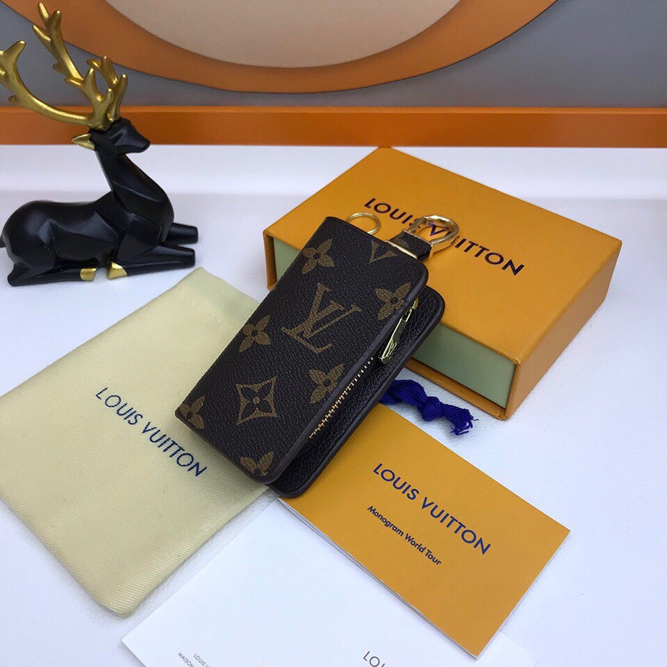 BL -High Quality Keychains LUV 066