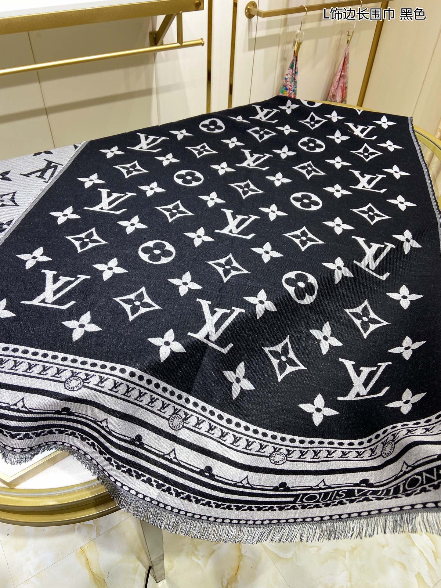 High Quality LUV  Scarf 005