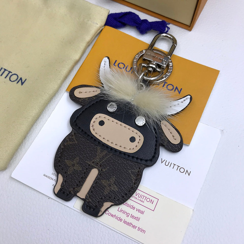 BL -High Quality Keychains LUV 080