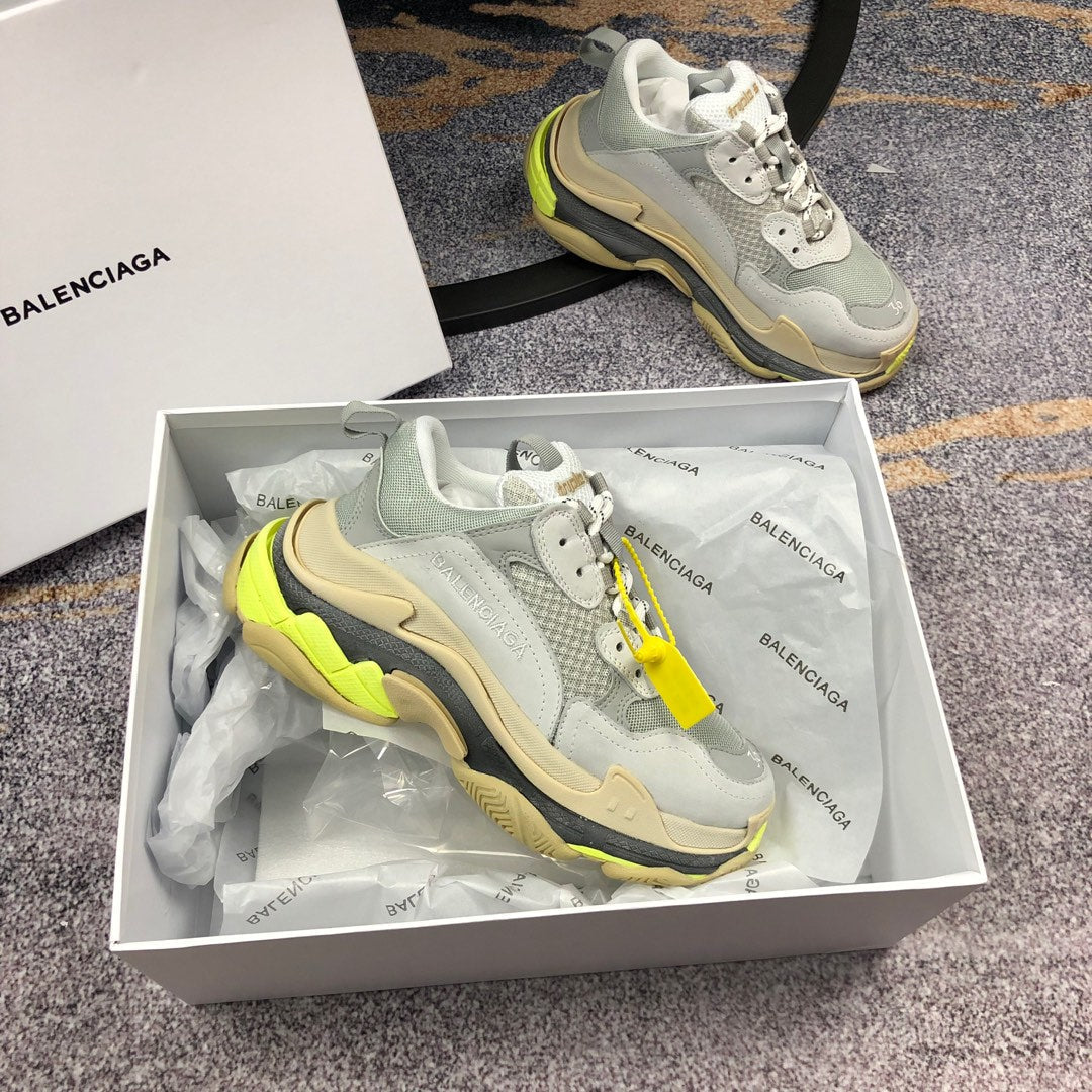 BL - High Quality Bla Sneaker 074