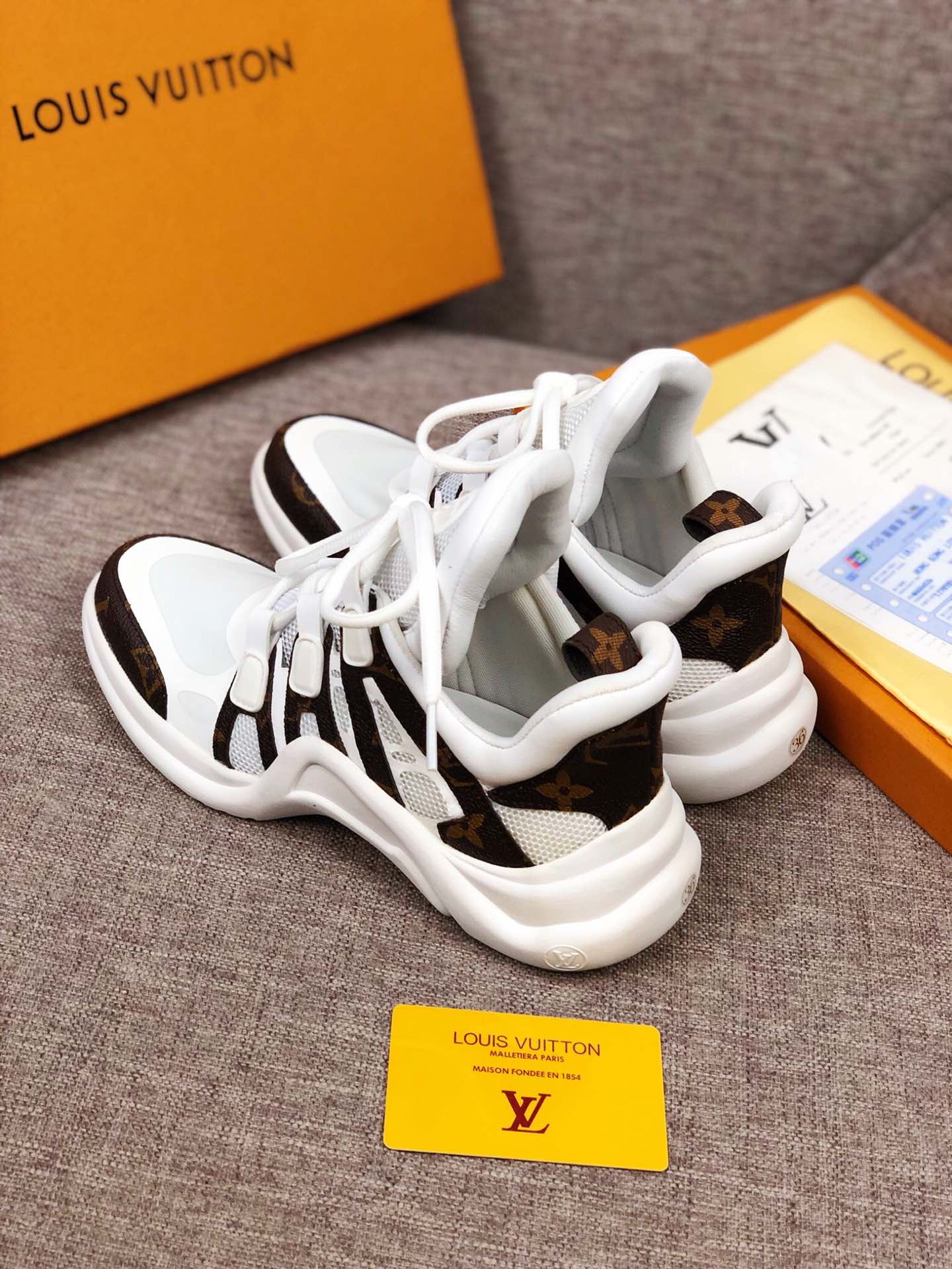 BL - LUV Archlight White Brown Sneaker