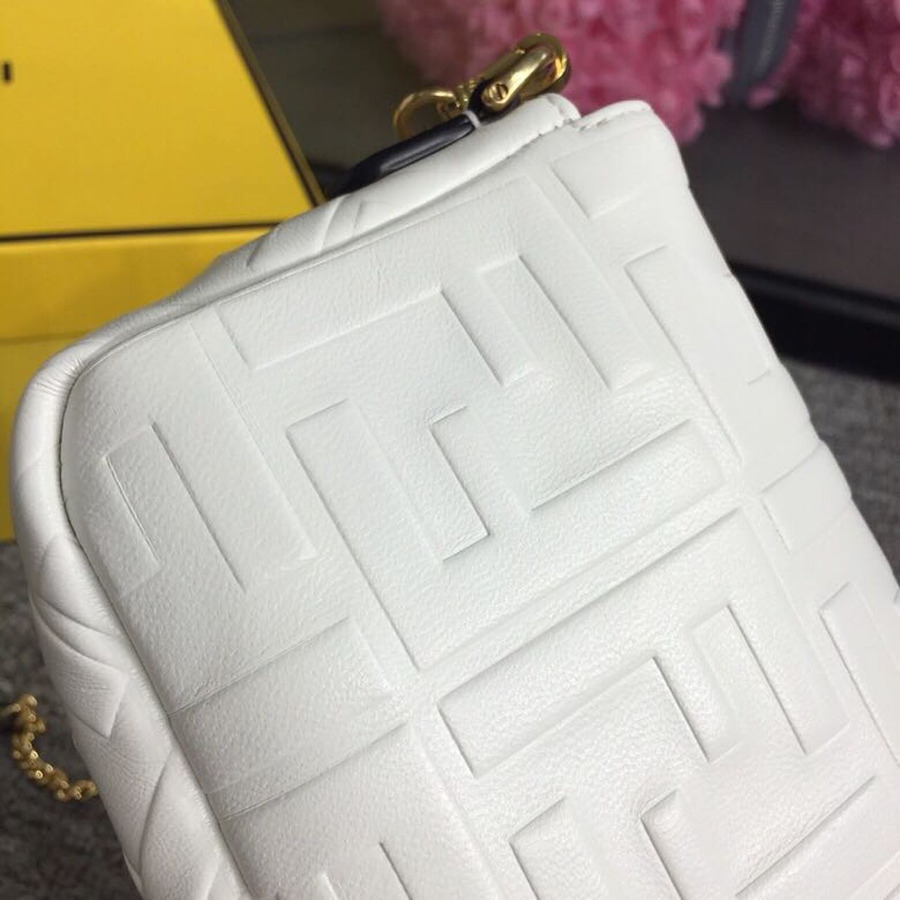 FI Baguette Nappa White For Women, Women’s Handbags, Shoulder And Crossbody Bags 7.4in/19cm FF 8BS017A72VF15AO