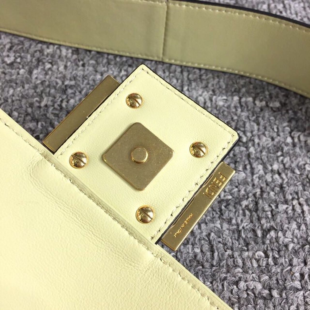 FI Baguette Nappa Cream For Women, Women’s Handbags, Shoulder And Crossbody Bags 10.6in/27cm FF 8BR600