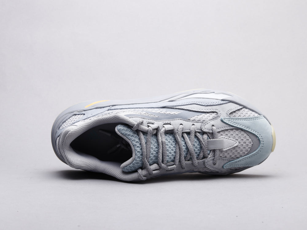 BL - Yzy 700 Inertia 2.0 Sneaker