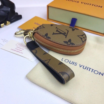 BL - High Quality Keychains LUV 025
