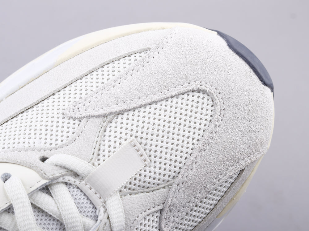 BL - Yzy 700 Analog Beige Sneaker