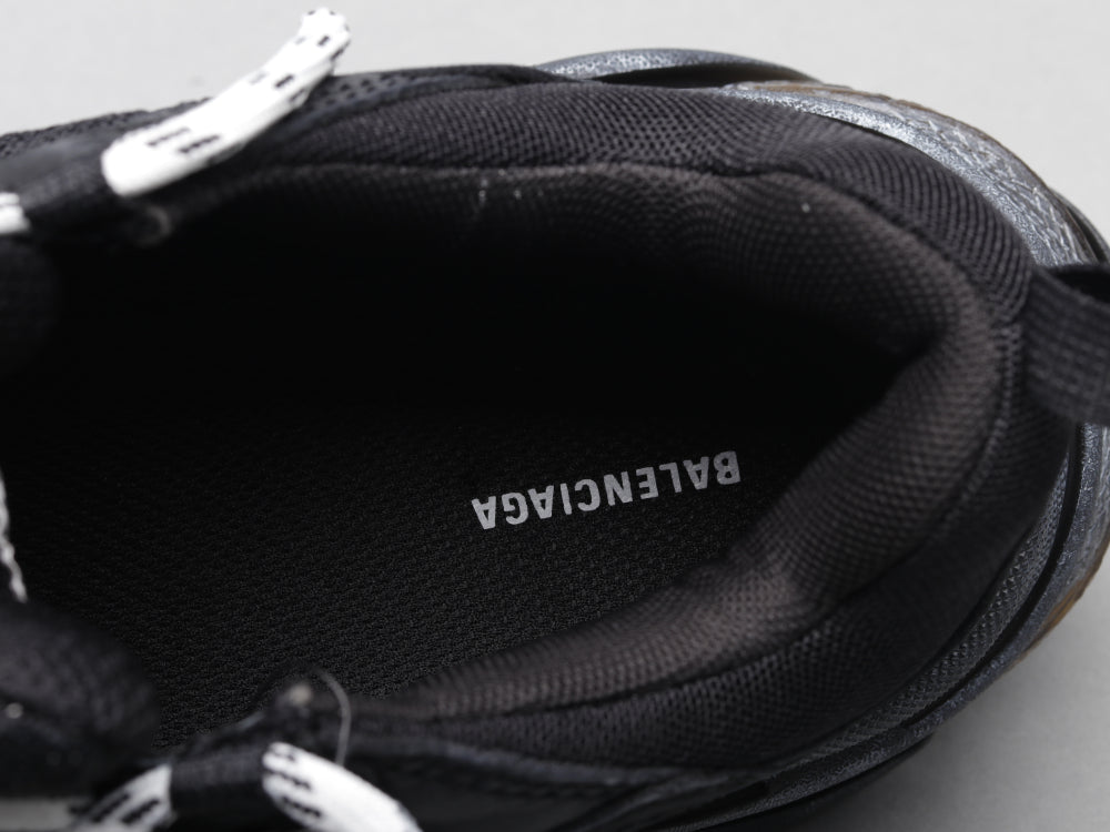 BL - Bla Triple S Air Cushion Black Sneaker