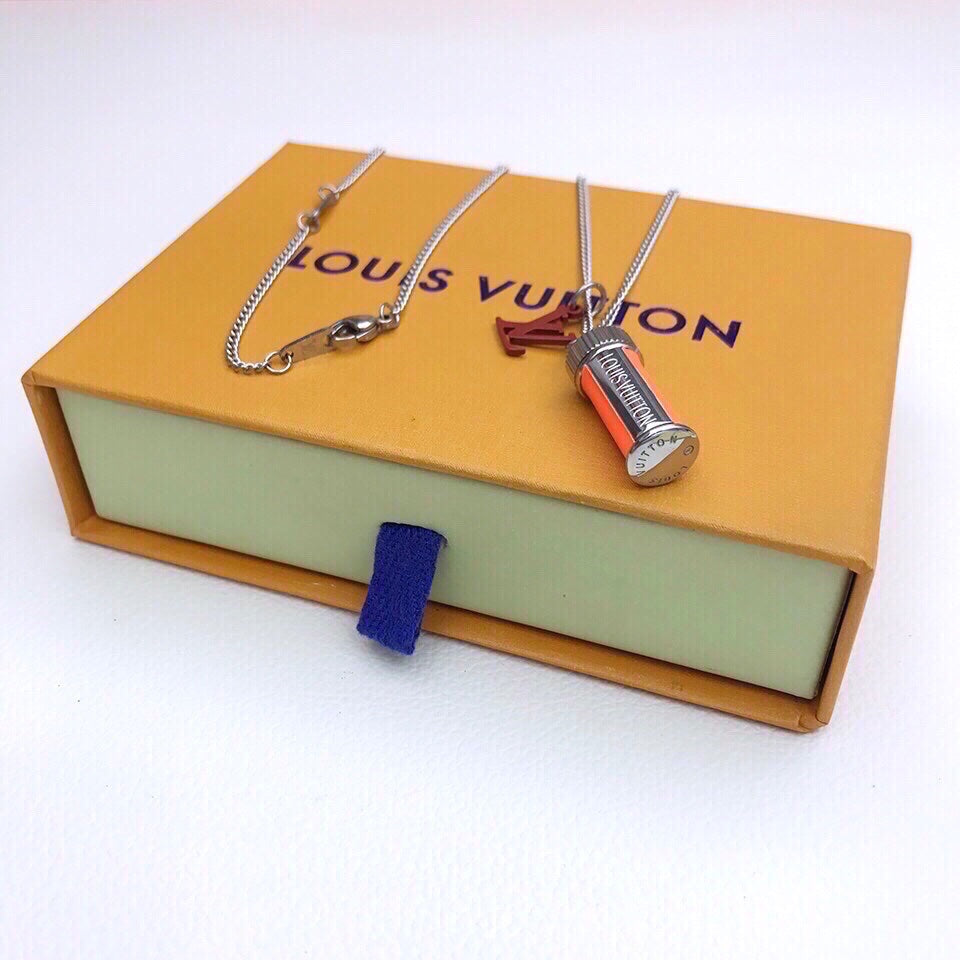 BL - High Quality Necklace LUV004