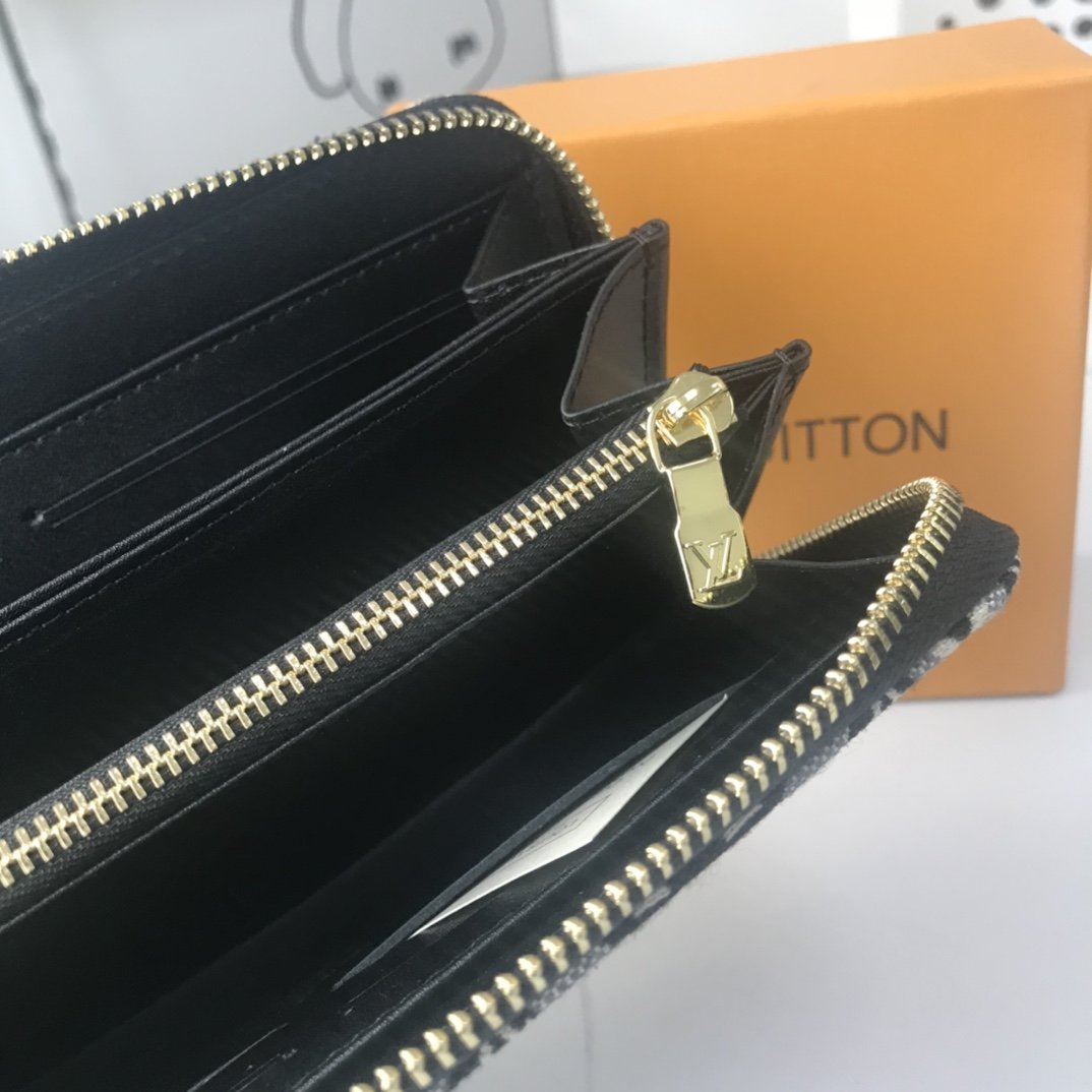 BL - High Quality Wallet LUV 022