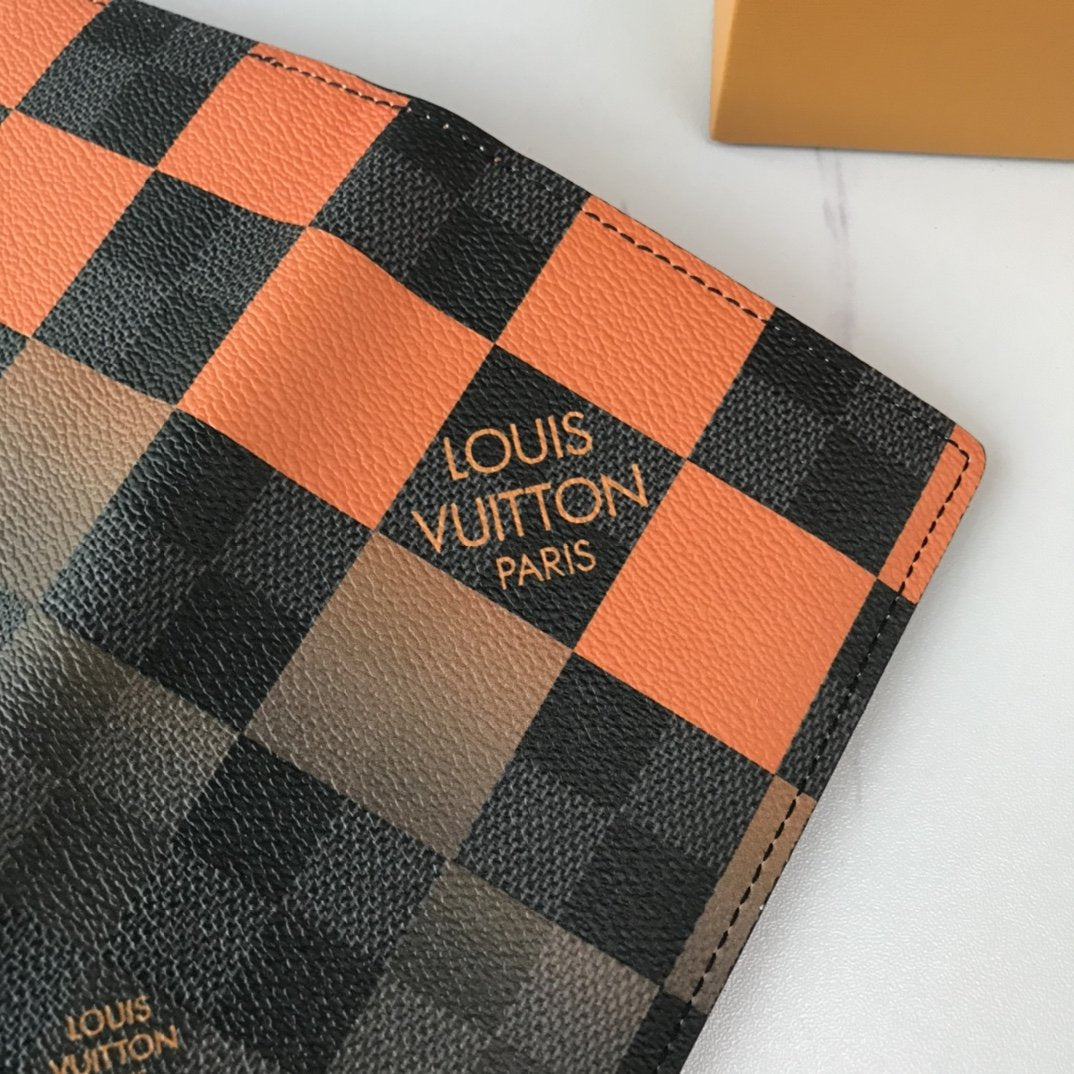 BL - High Quality Wallet LUV 050