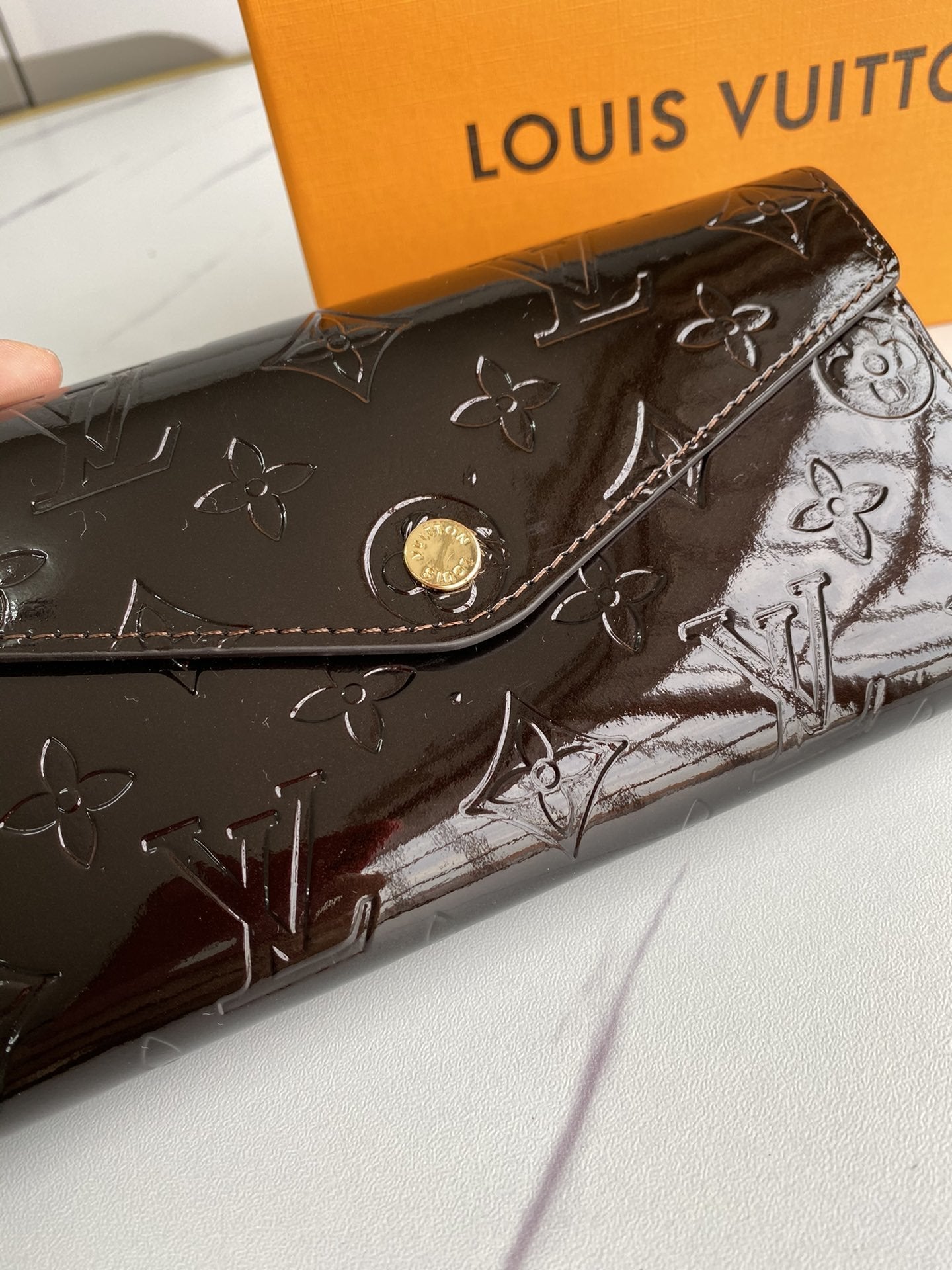 BL - High Quality Wallet LUV 003