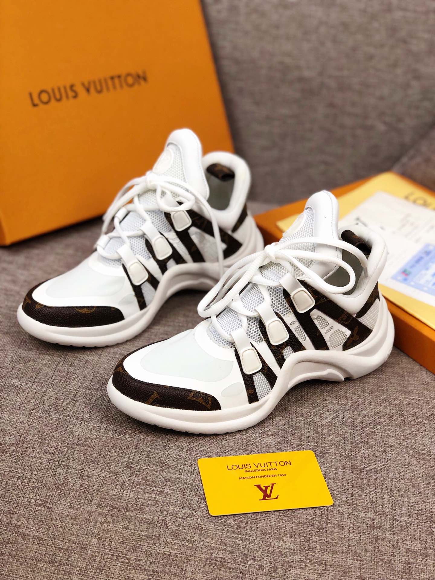 BL - LUV Archlight White Brown Sneaker