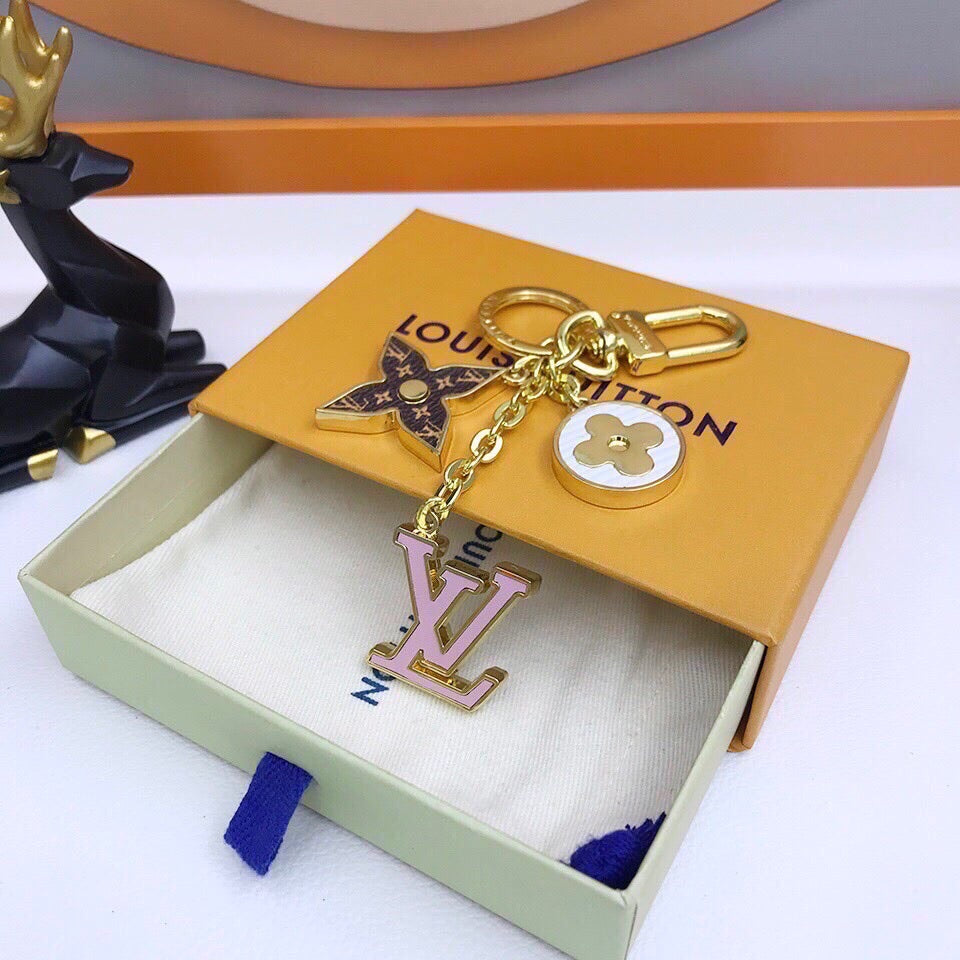 BL - High Quality Keychains LUV 016