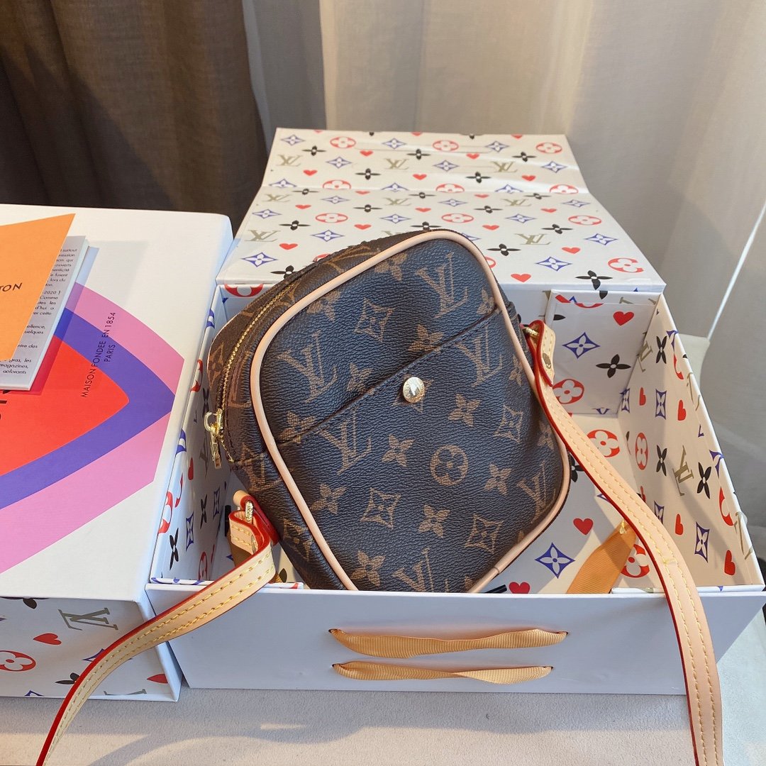 BL - High Quality Bags LUV 083