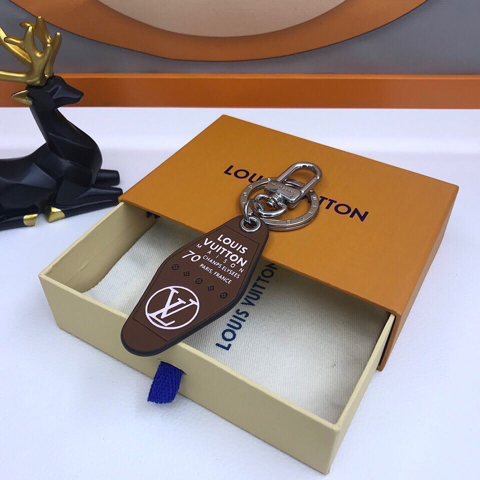 BL - High Quality Keychains LUV 008