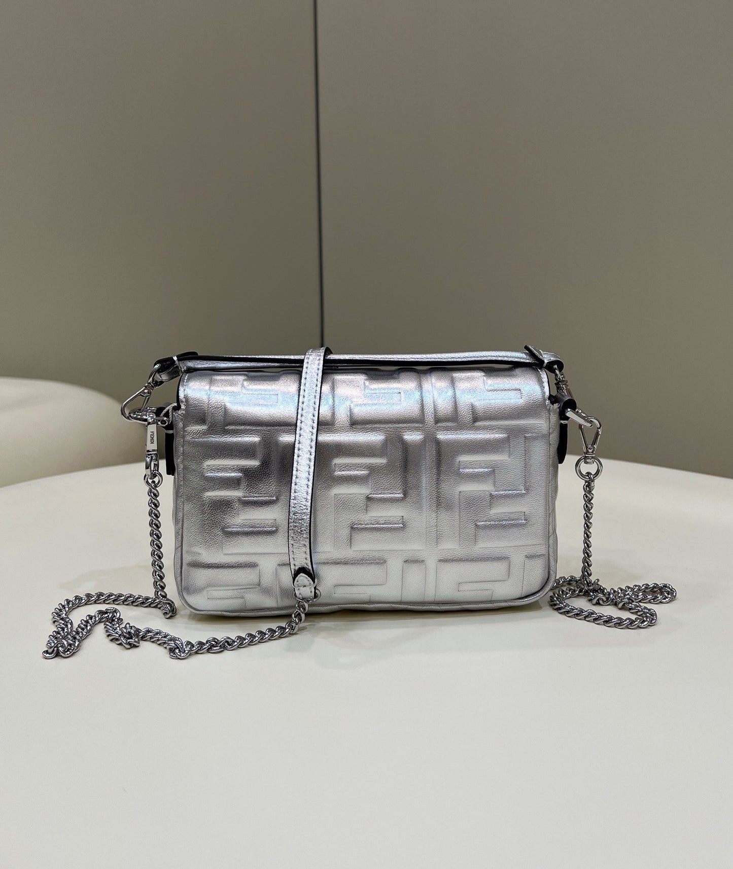 FI Baguette Silver For Women, Women’s Handbags, Shoulder And Crossbody Bags 7.5in/19cm FF 8BS017