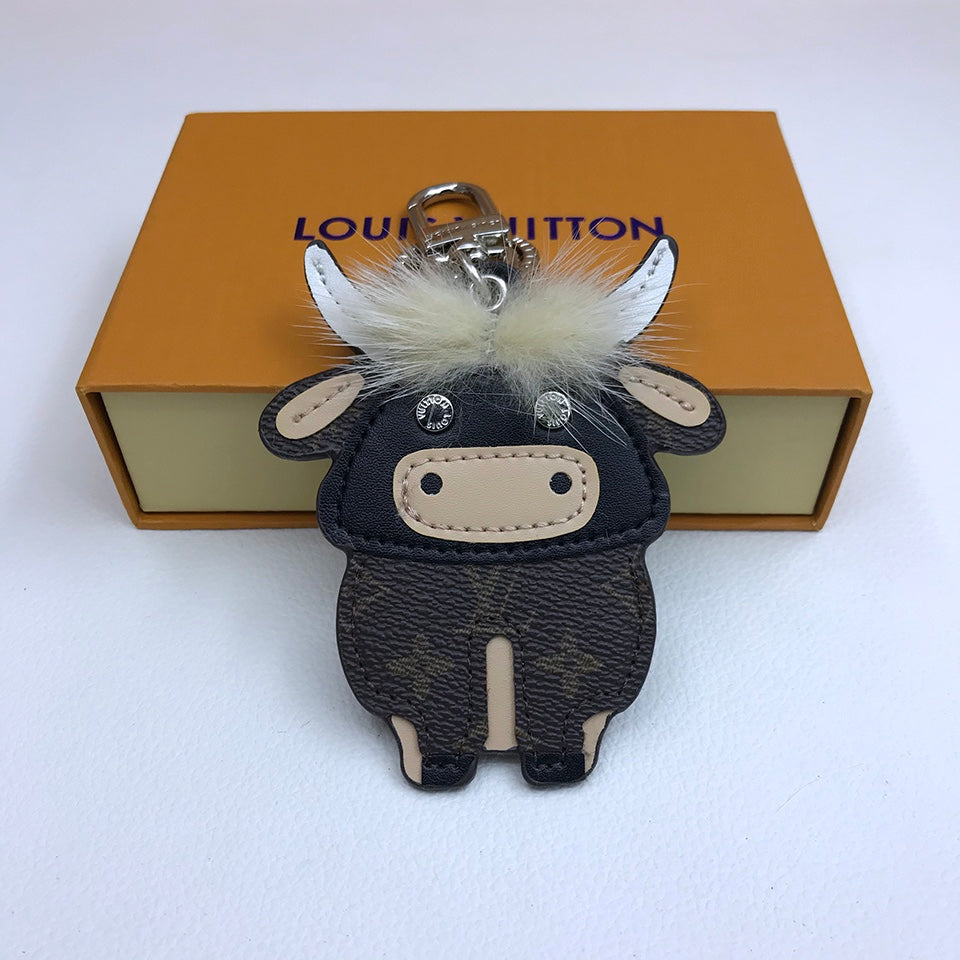 BL -High Quality Keychains LUV 080