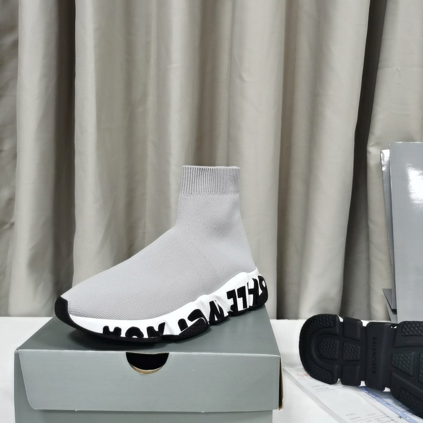 BL - Bla Speed Print Stretch Knit Sneakers