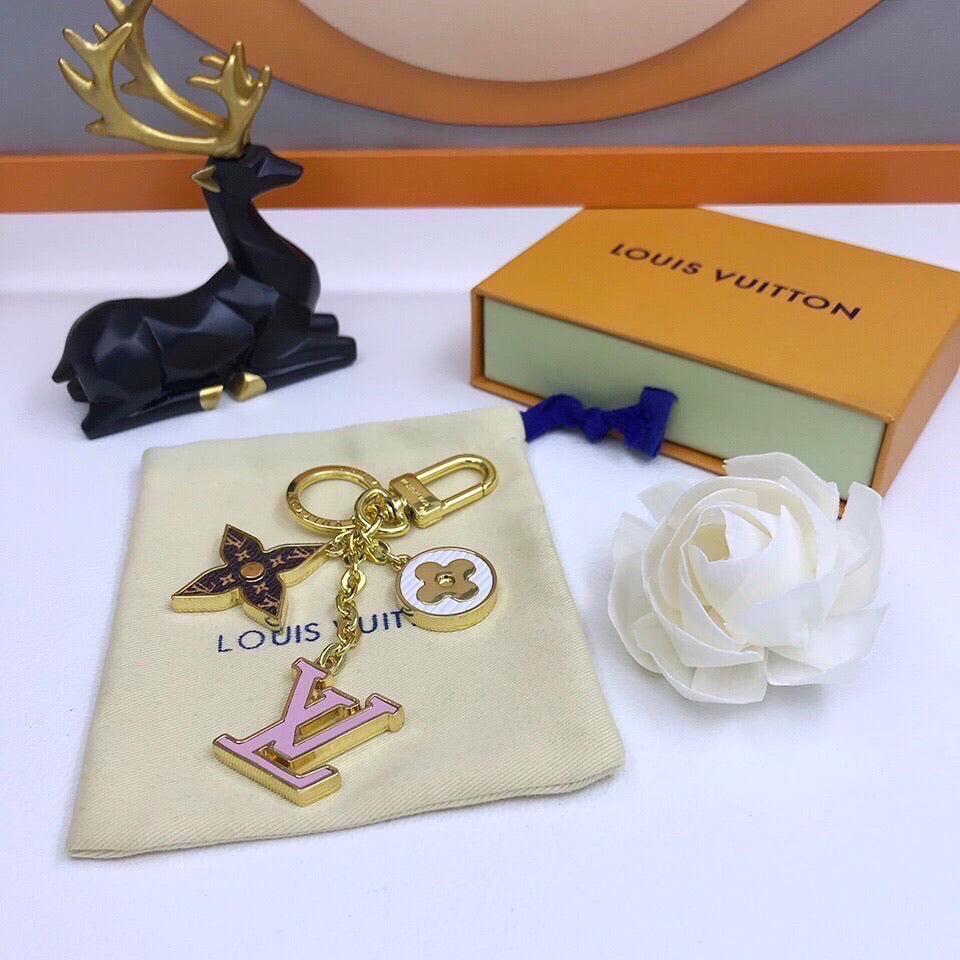 BL - High Quality Keychains LUV 016