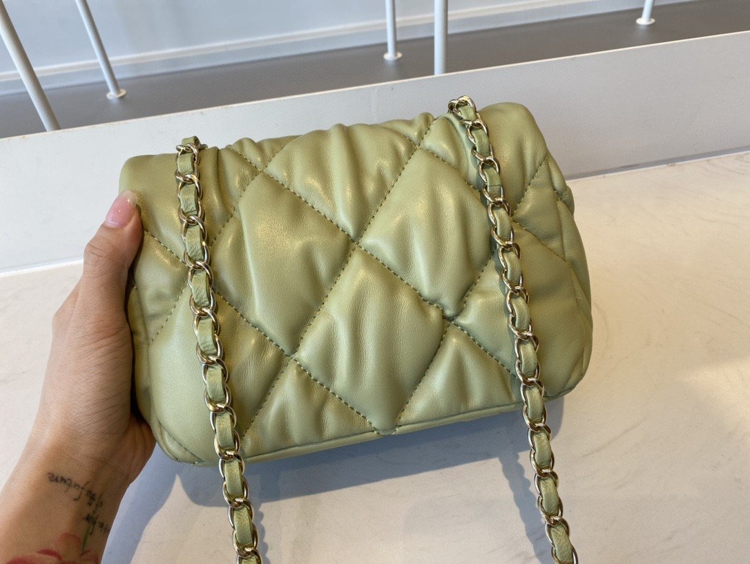 ChanelSmall Flap Bag Gold Hardware Green For Women, Women’s Handbags, Shoulder Bags 7.5in/19cm AS2232