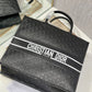 DI Large Book Tote Black, For Women, Women’s Handbags 16.5in/42cm CD M1286ZWSO_M900
