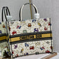 DI Large Book Tote White, For Women, Women’s Handbags 16.5in/42cm CD M1286ZRTY_M941