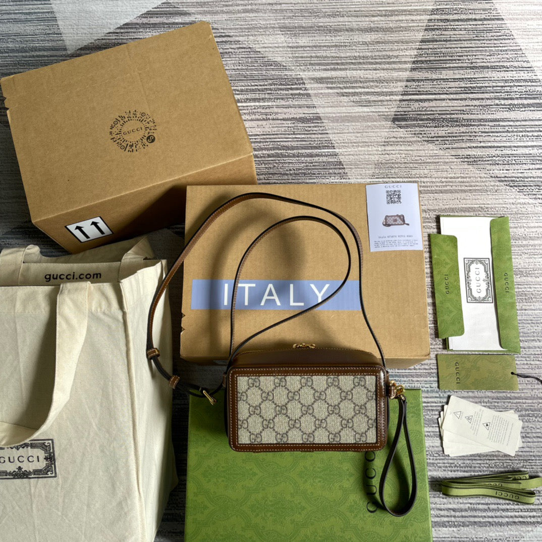 gg Mini Bag With Interlocking G Beige And Ebony gg Supreme Canvas And Brown For Women 9in/23cm gg