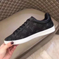 BL - High Quality Luv Sneaker 060