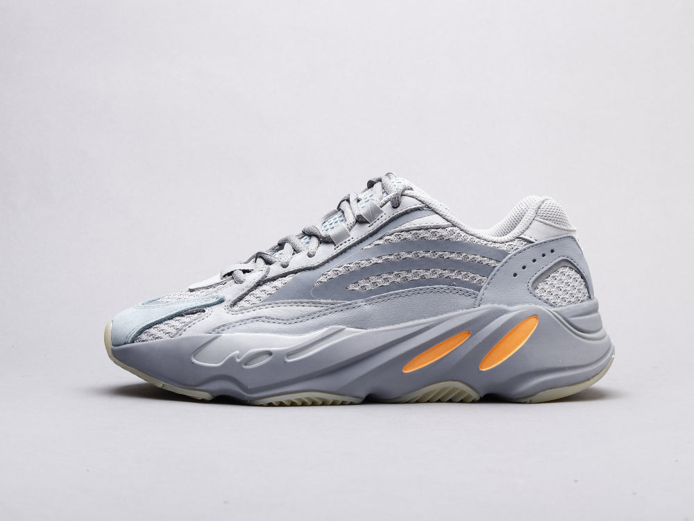 BL - Yzy 700 Inertia 2.0 Sneaker
