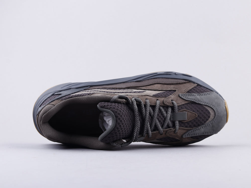 BL - Yzy 700 Geode Sneaker