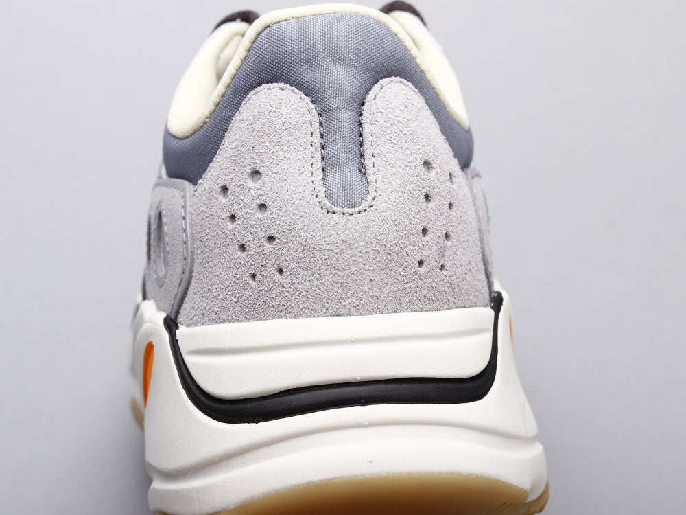 BL - Yzy 700 Magnet Sneaker