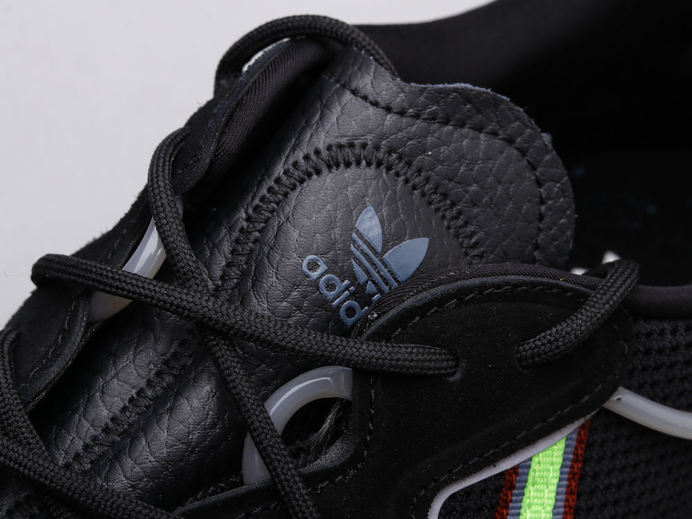 BL - ADS Ozweego - 10 Sneaker