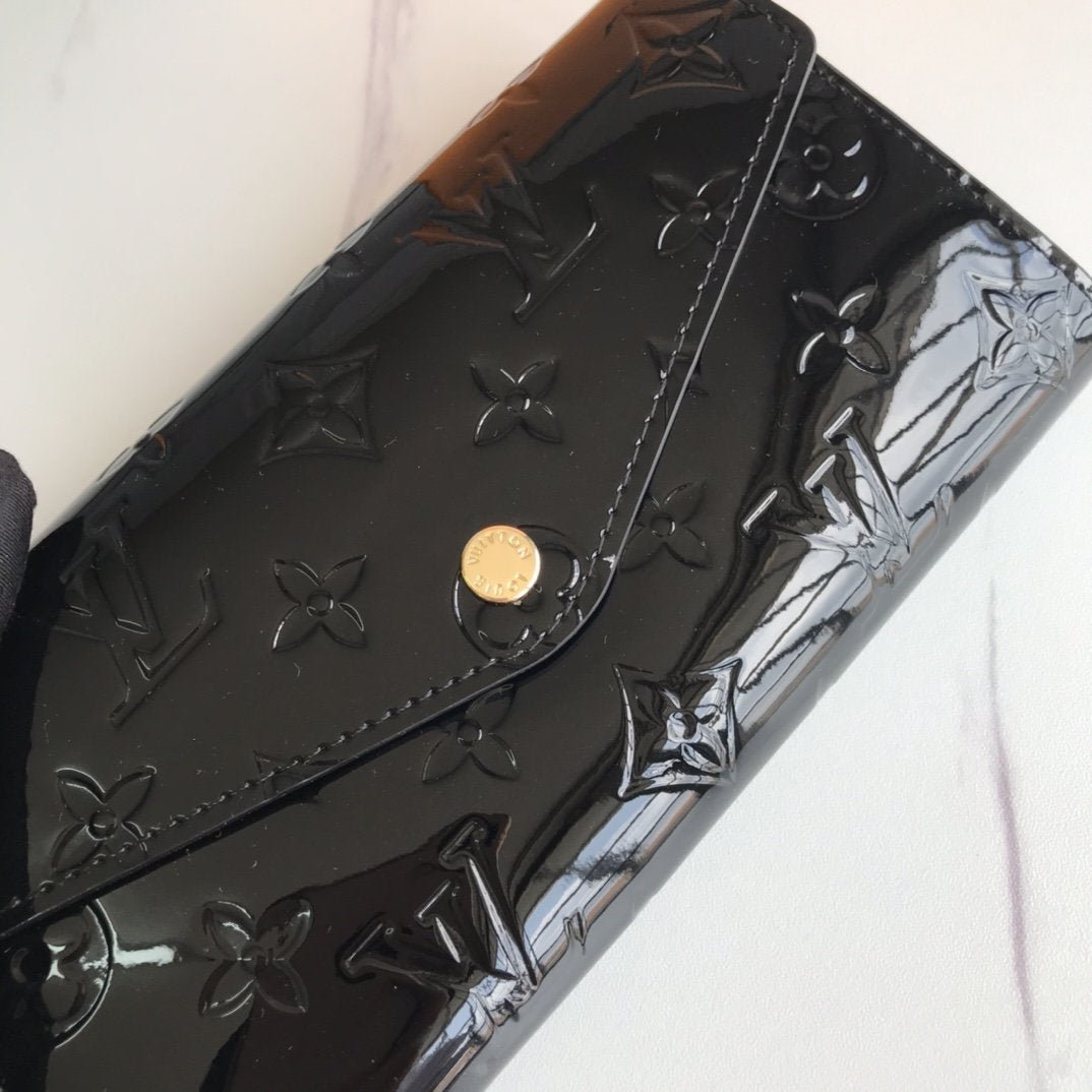 BL - High Quality Wallet LUV 006