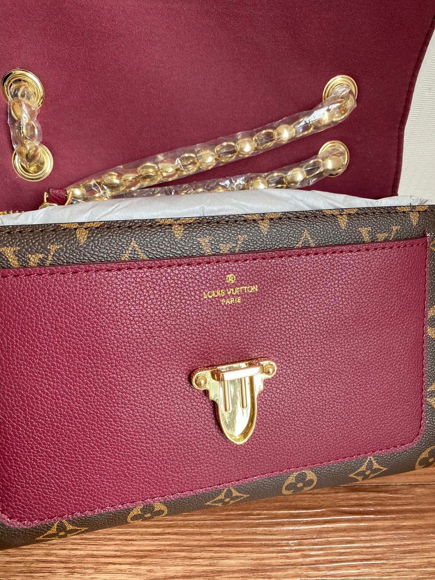 BL - High Quality Bags LUV 996
