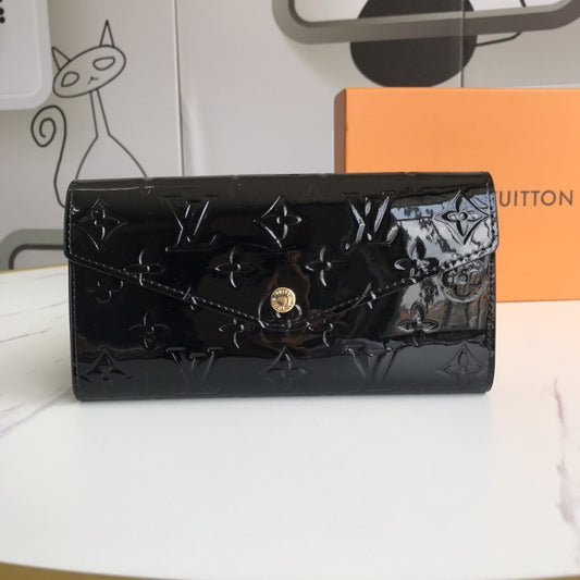 BL - High Quality Wallet LUV 006