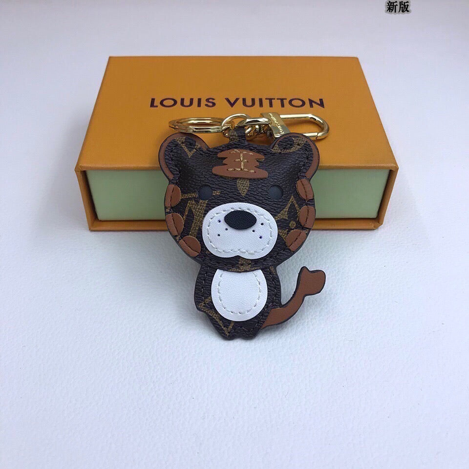 BL - High Quality Keychains LUV 020