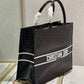 DI Large Book Tote Black, For Women, Women’s Handbags 16.5in/42cm CD M1286ZWSO_M900