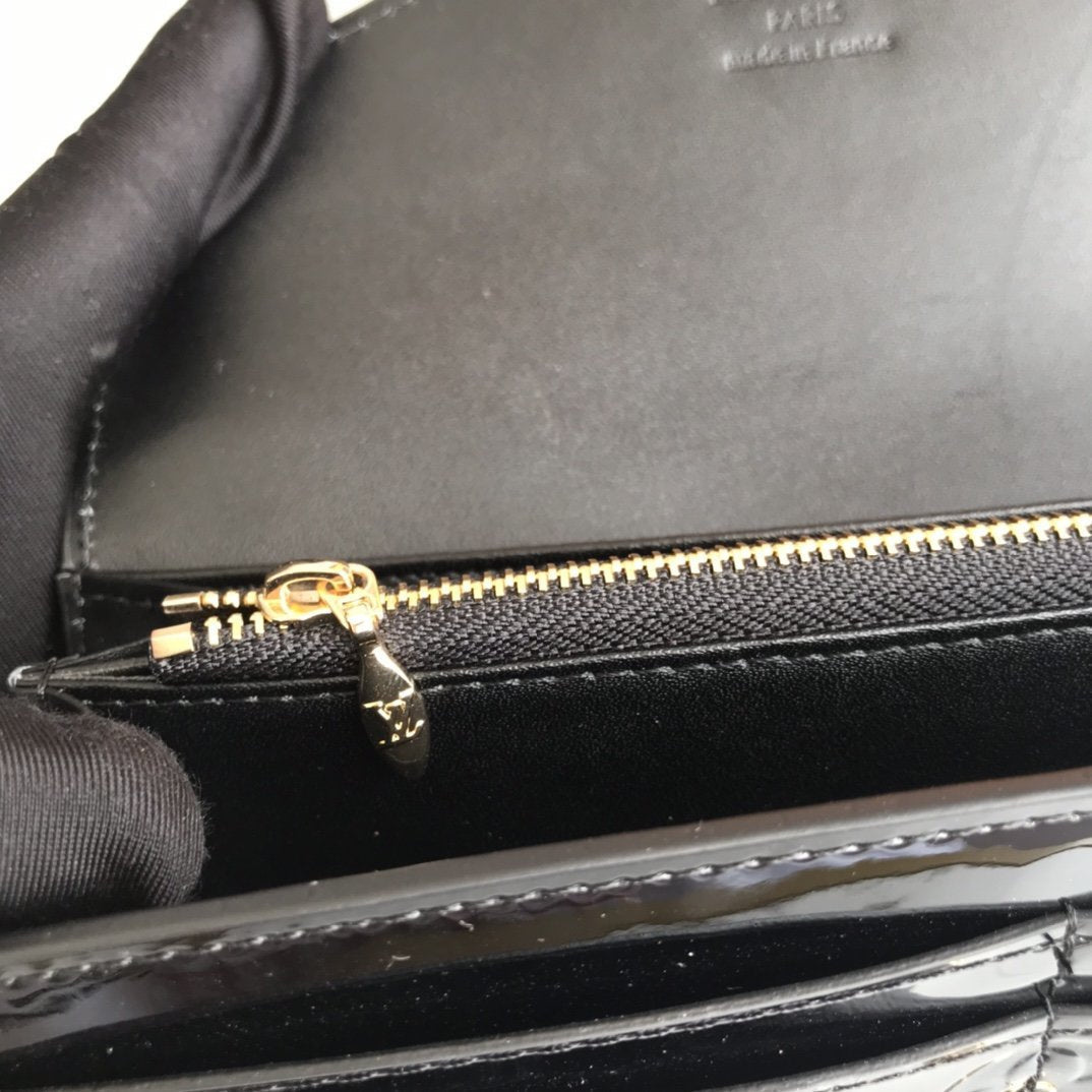 BL - High Quality Wallet LUV 006