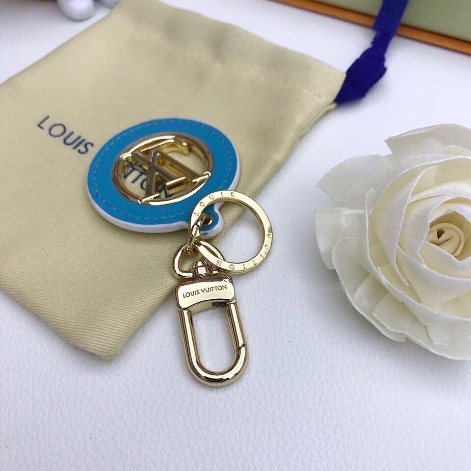 BL - High Quality Keychains LUV 015