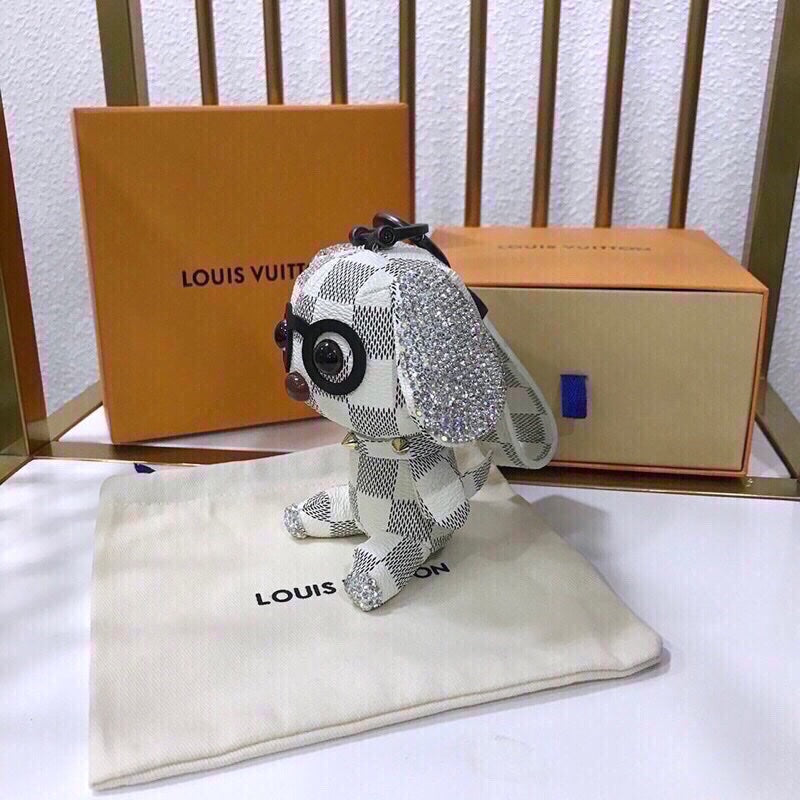 BL -High Quality Keychains LUV 045