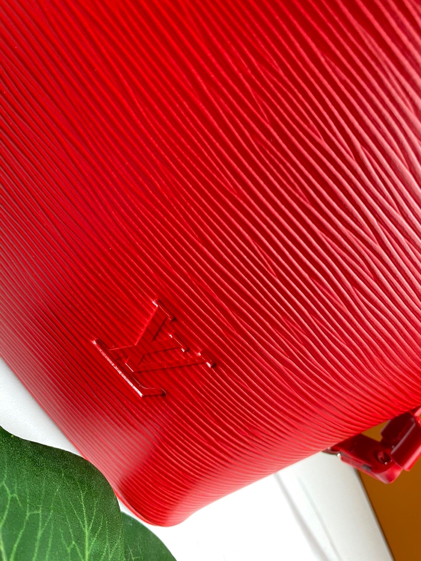 BL - High Quality Bags LUV 132